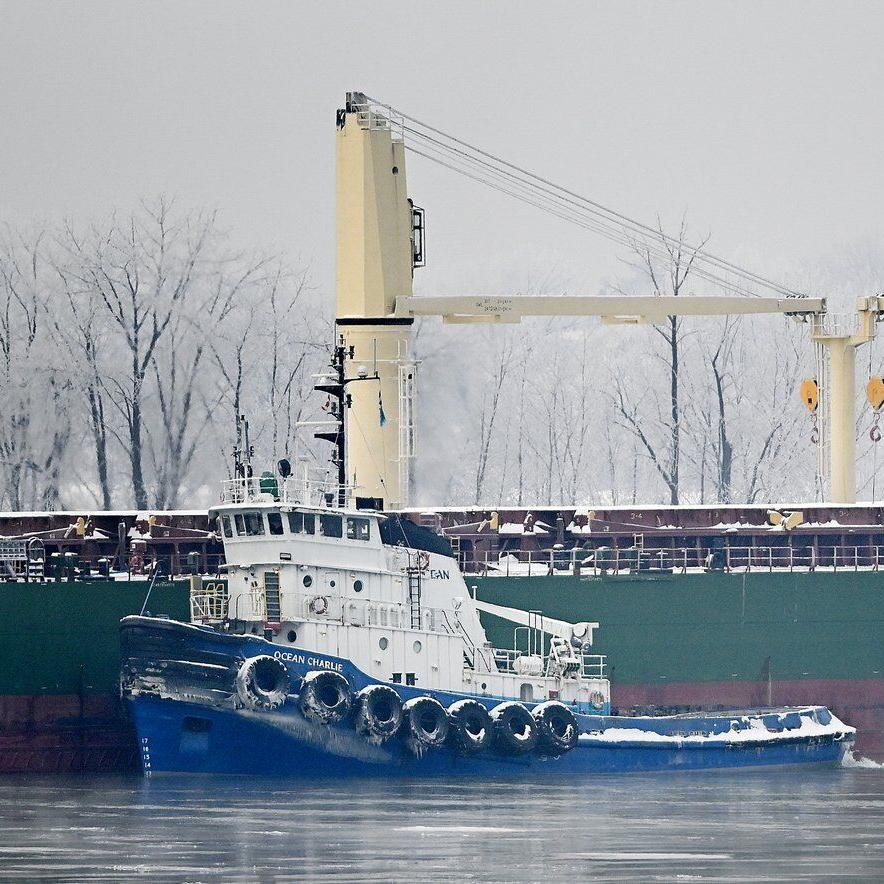 Second attempt to free ship stuck in St. Lawrence River could take place Wednesday